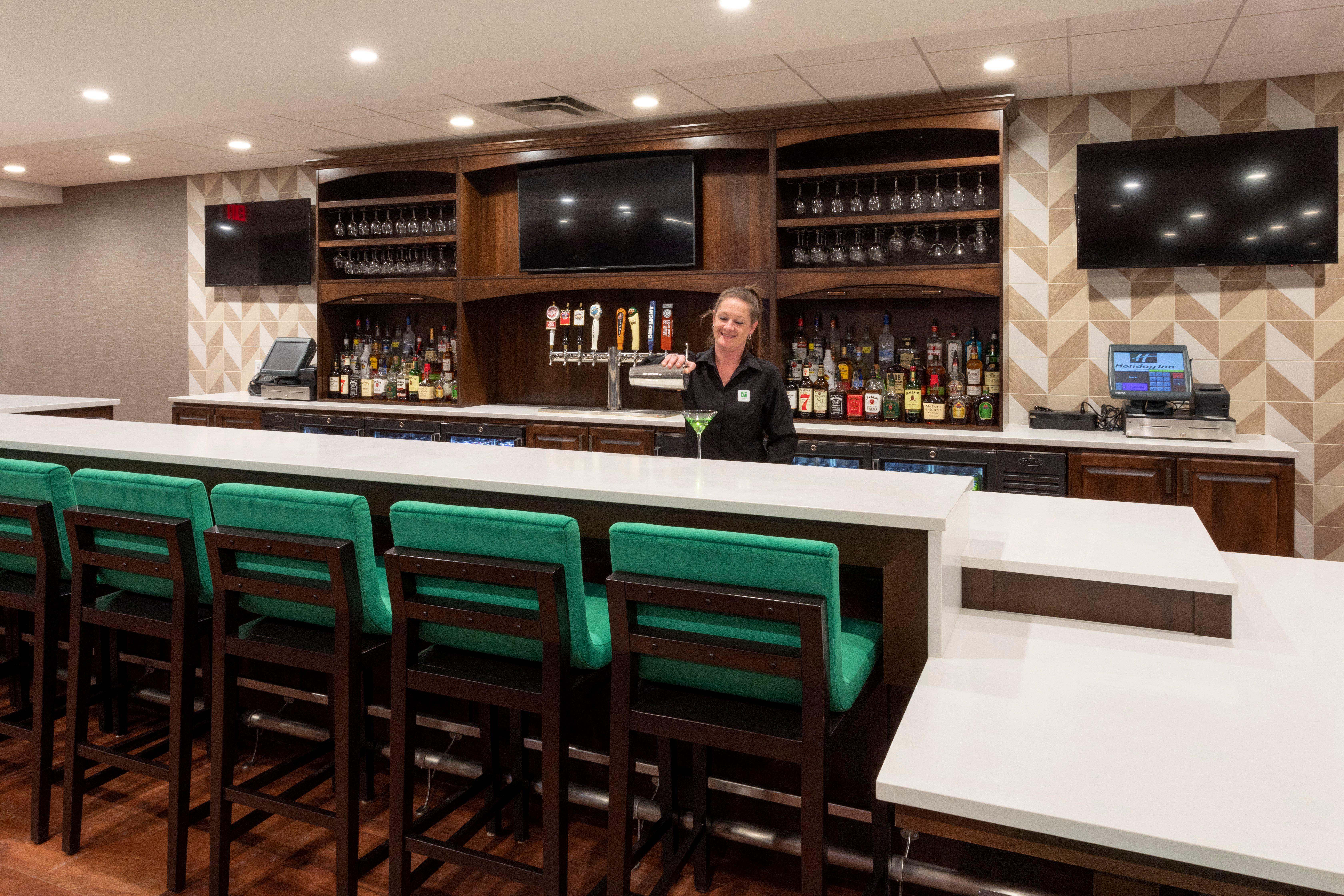 Holiday Inn Marquette By Ihg Exterior photo